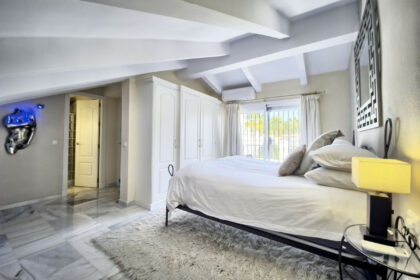 59adf5b75bbecb543ea0d1b3f6880c2f - 33