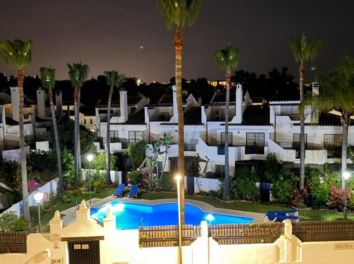 59adf5b75bbecb543ea0d1b3f6880c2f - 40