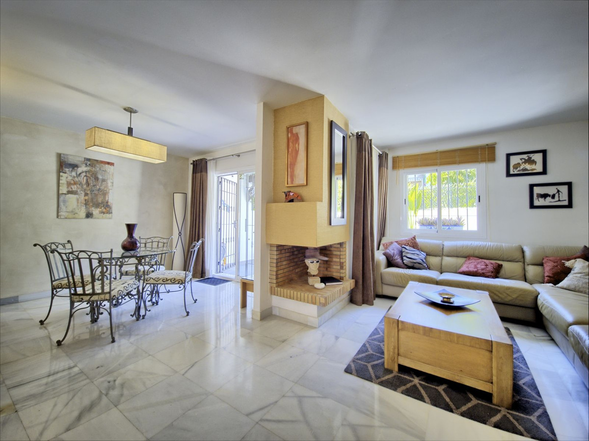 59adf5b75bbecb543ea0d1b3f6880c2f - 8