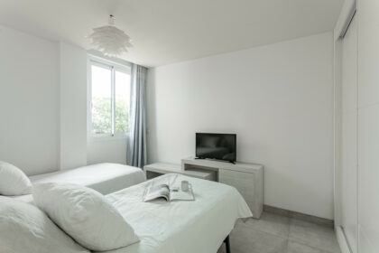 5a33bb469e6742f6cb649feea9f8b1c9 - 17