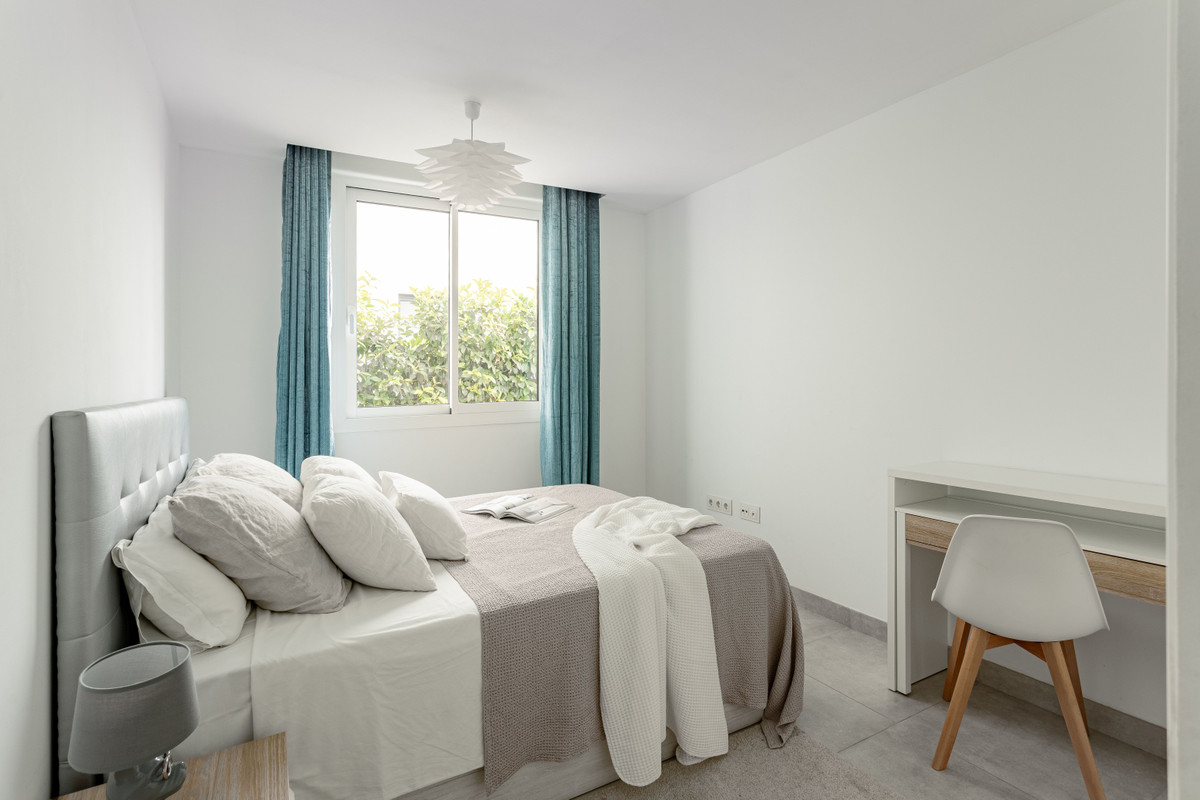 5a33bb469e6742f6cb649feea9f8b1c9 - 20