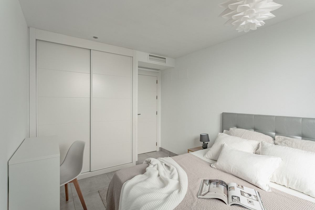 5a33bb469e6742f6cb649feea9f8b1c9 - 21