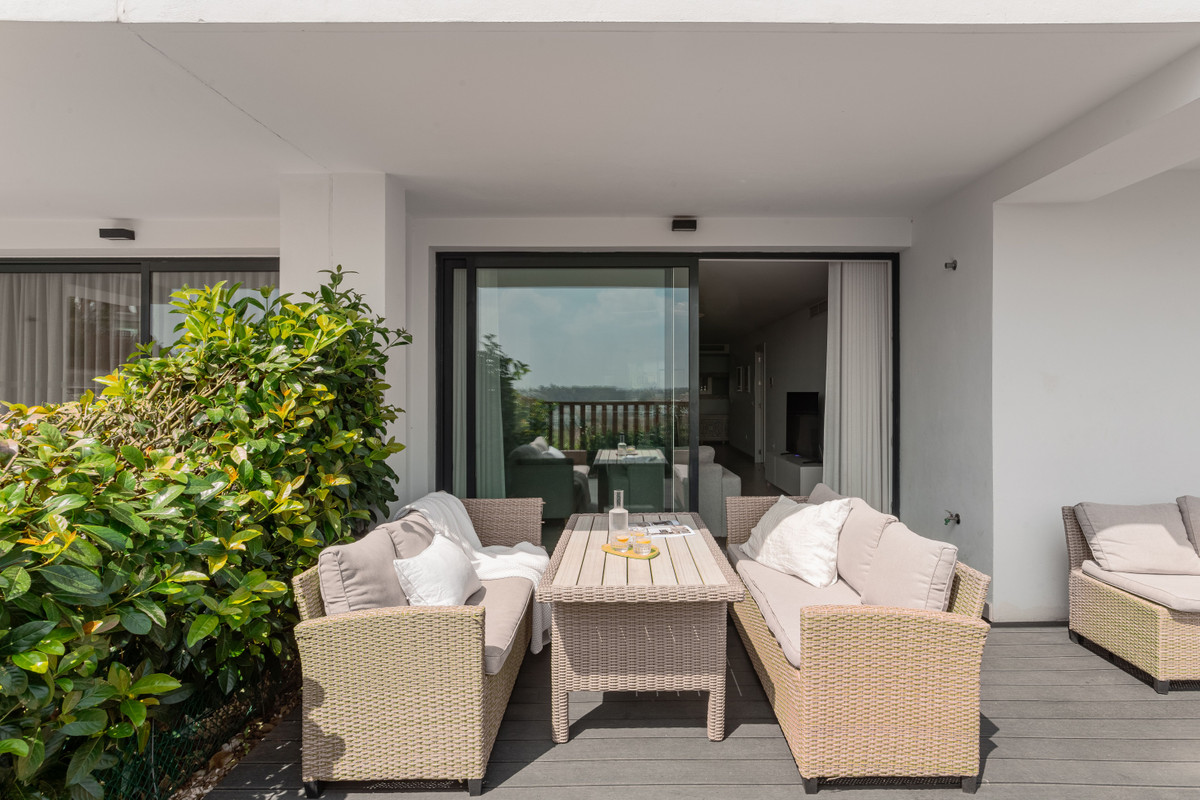 5a33bb469e6742f6cb649feea9f8b1c9 - 23