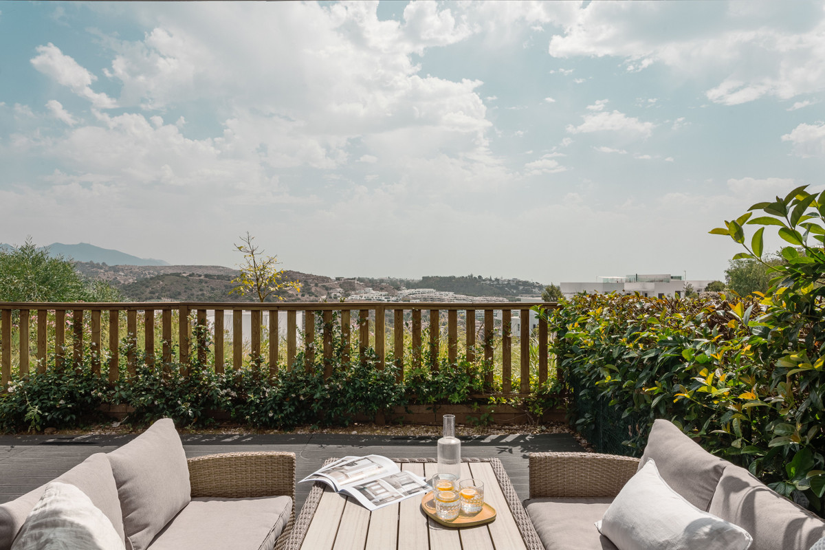 5a33bb469e6742f6cb649feea9f8b1c9 - 26