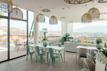 5a33bb469e6742f6cb649feea9f8b1c9 - 30