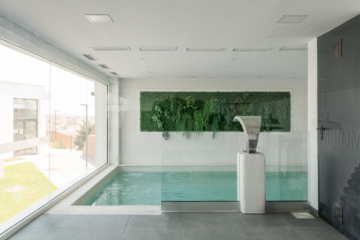 5a33bb469e6742f6cb649feea9f8b1c9 - 34