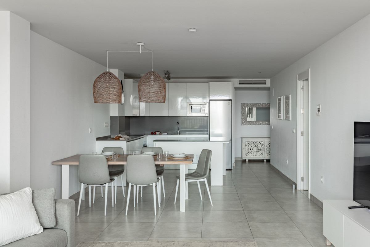 5a33bb469e6742f6cb649feea9f8b1c9 - 8