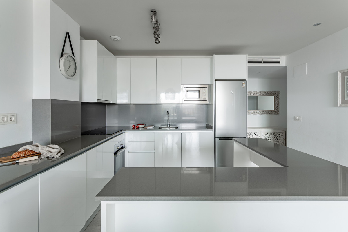 5a33bb469e6742f6cb649feea9f8b1c9 - 9