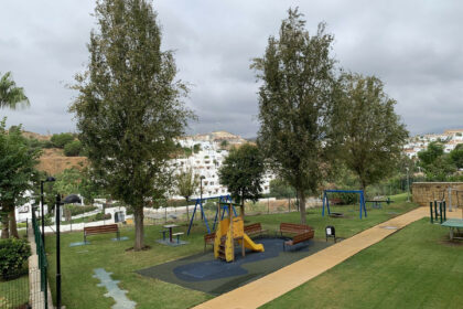 5aa02657aa234222946e57eda3de10d9 - 15