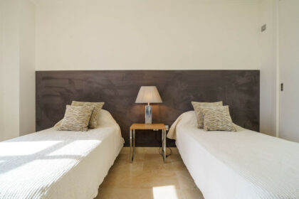 5b94ba3927679d31a7e225a2d89be69b - 39