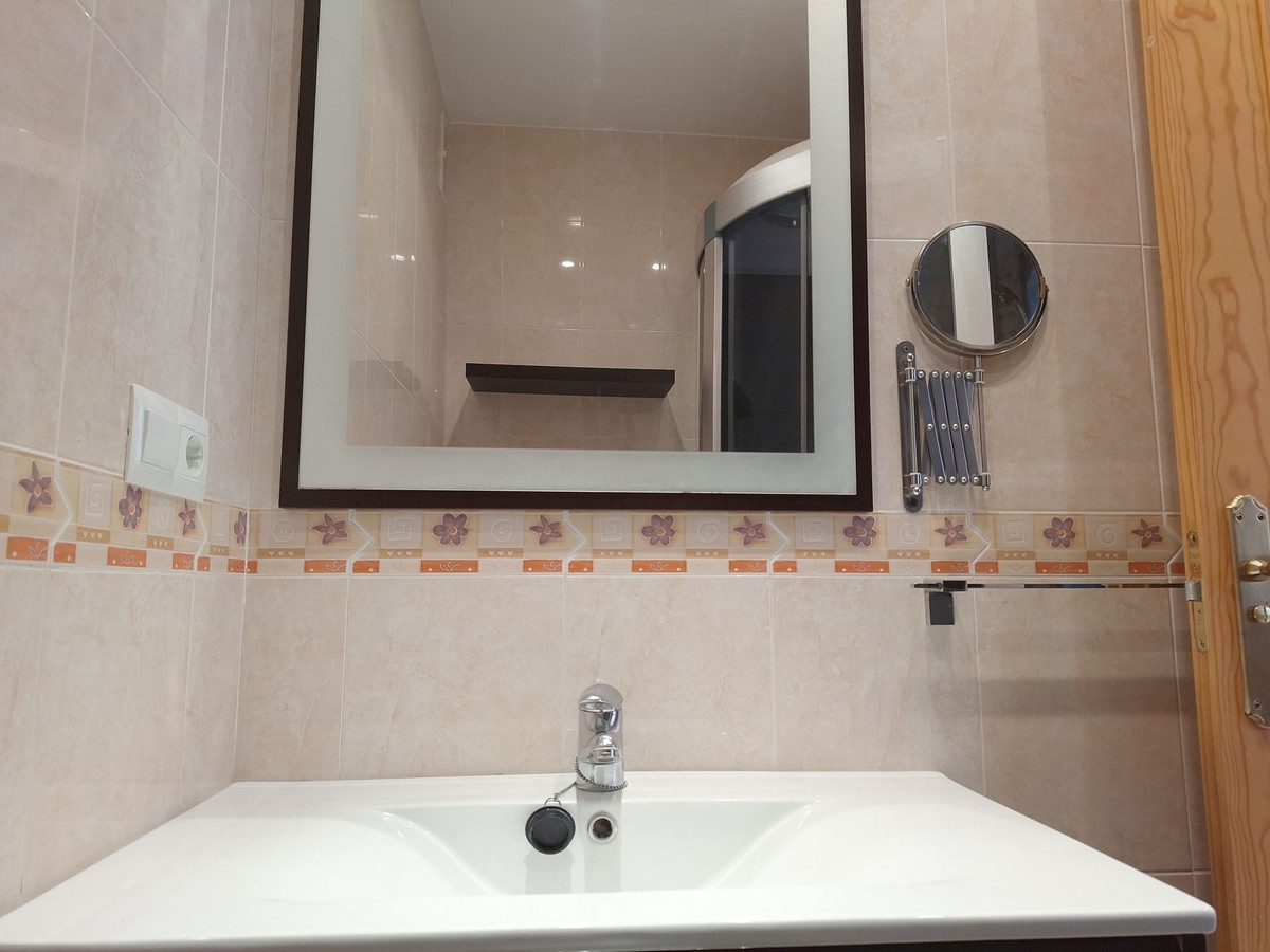 5b982a75c83eb73fa707d5e0b9620c84 - 17