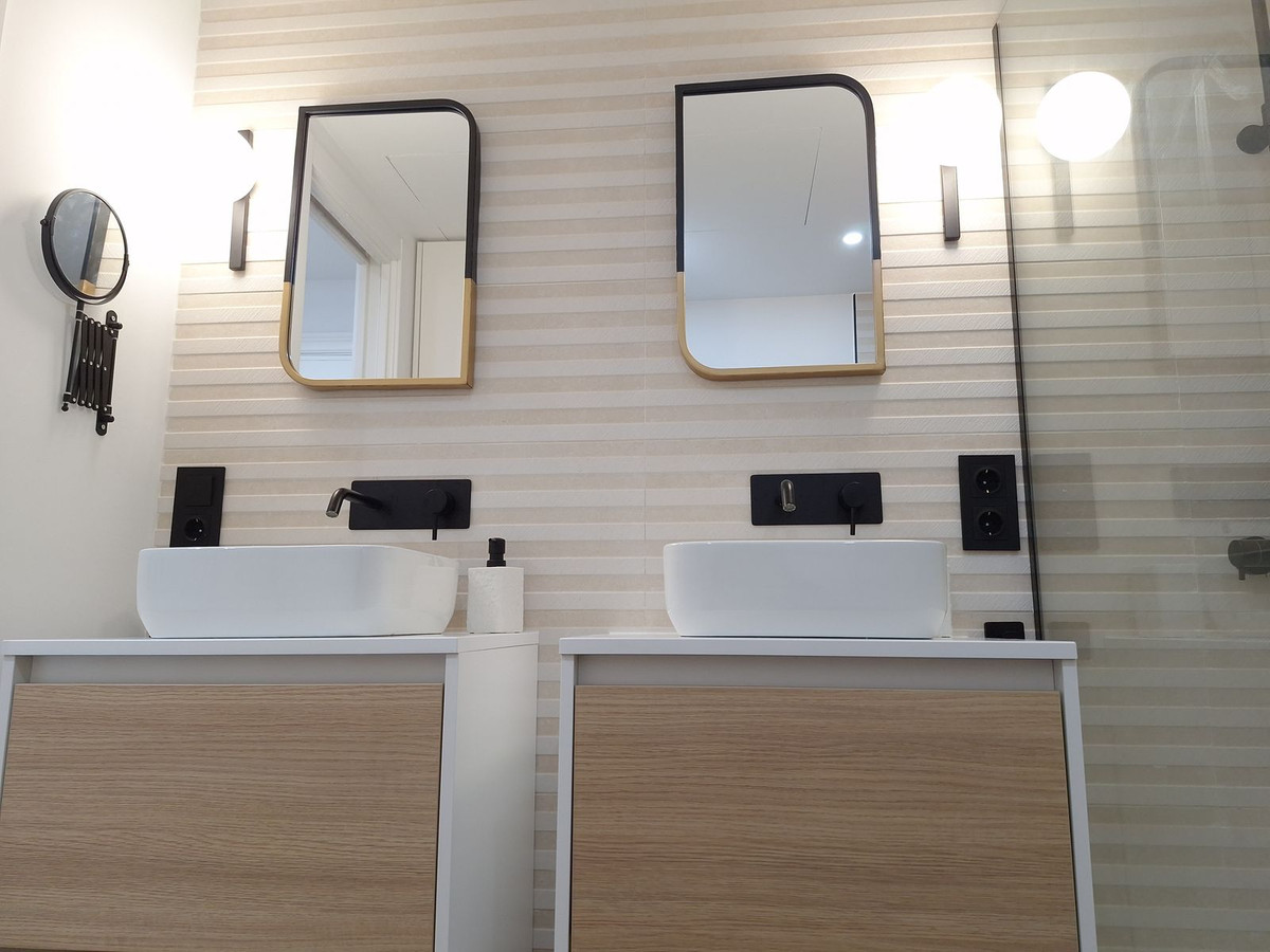 5b982a75c83eb73fa707d5e0b9620c84 - 18