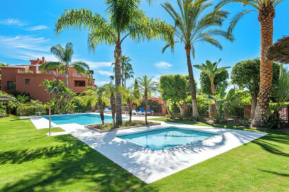 5c47fd399b7b4bb9e58be6a3fd686e57 - 43