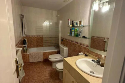 5c49ecc42ae72538d67129914061f180 - 16