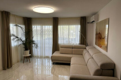 5c6bb7c4349e6168d66576edde5d7eda - 1