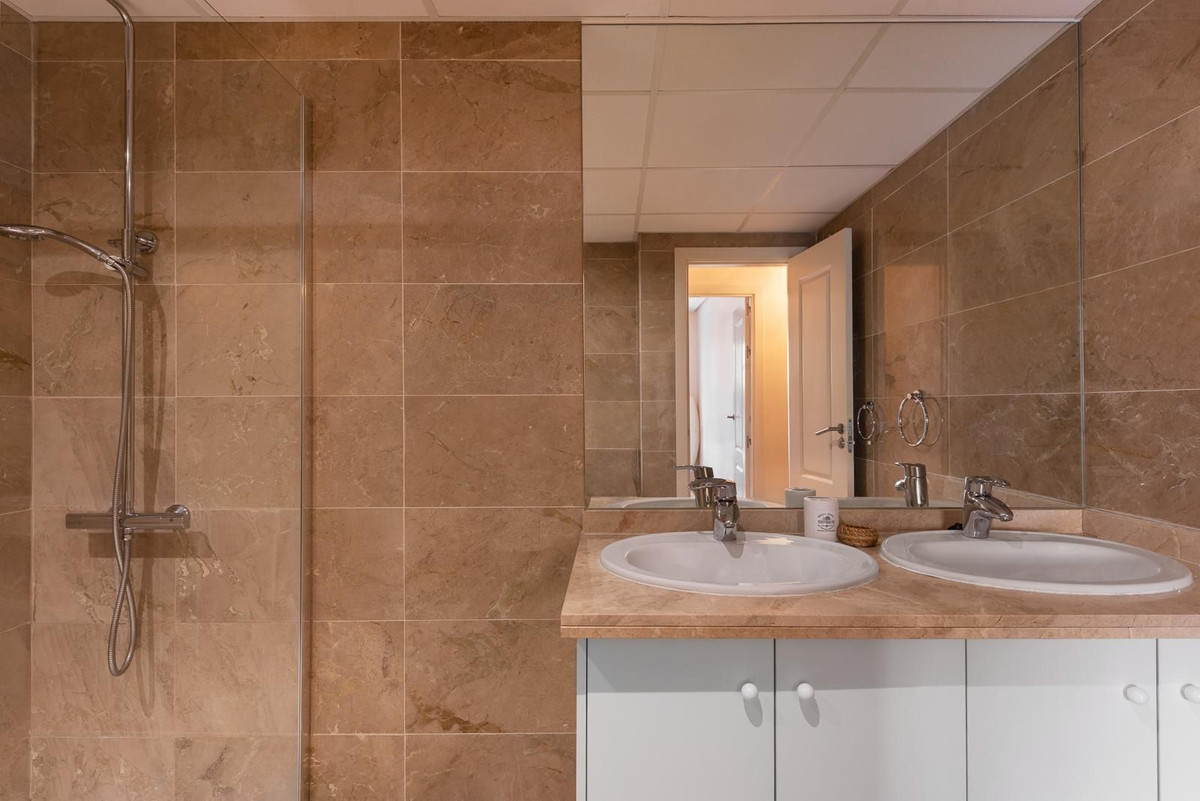 5cc4d21b6d401c074644cd0acd448450 - 18