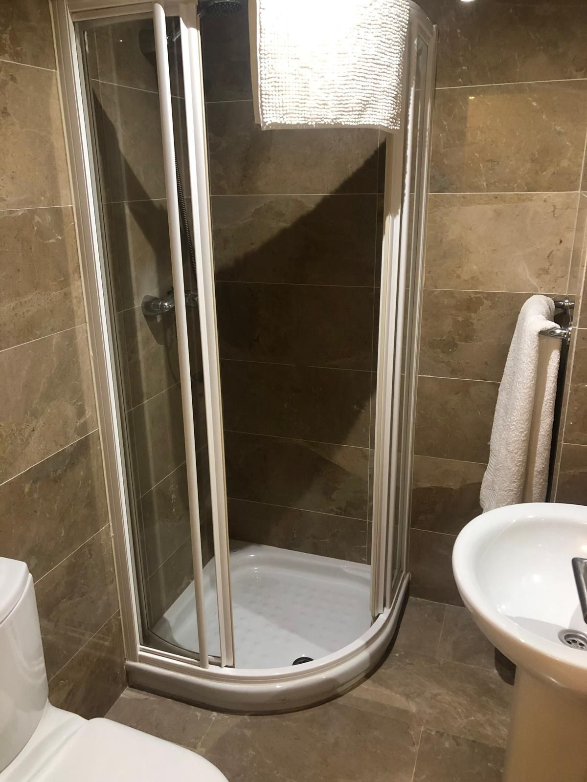 5cc4d21b6d401c074644cd0acd448450 - 27