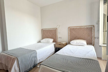 5d02502076e33dc22b94a62e058d3b5a - 14