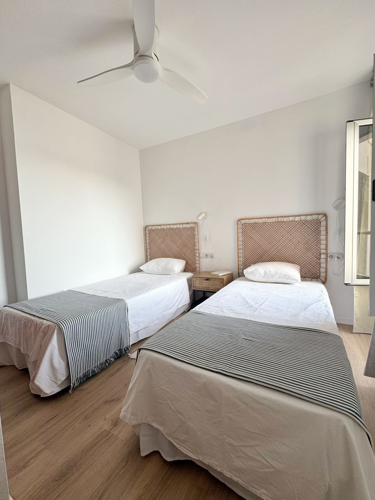 5d02502076e33dc22b94a62e058d3b5a - 14