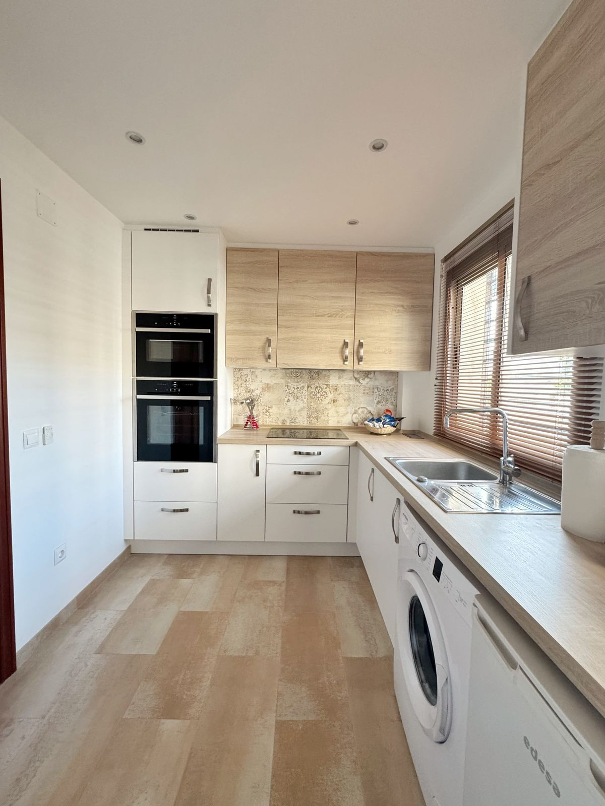 5d02502076e33dc22b94a62e058d3b5a - 17