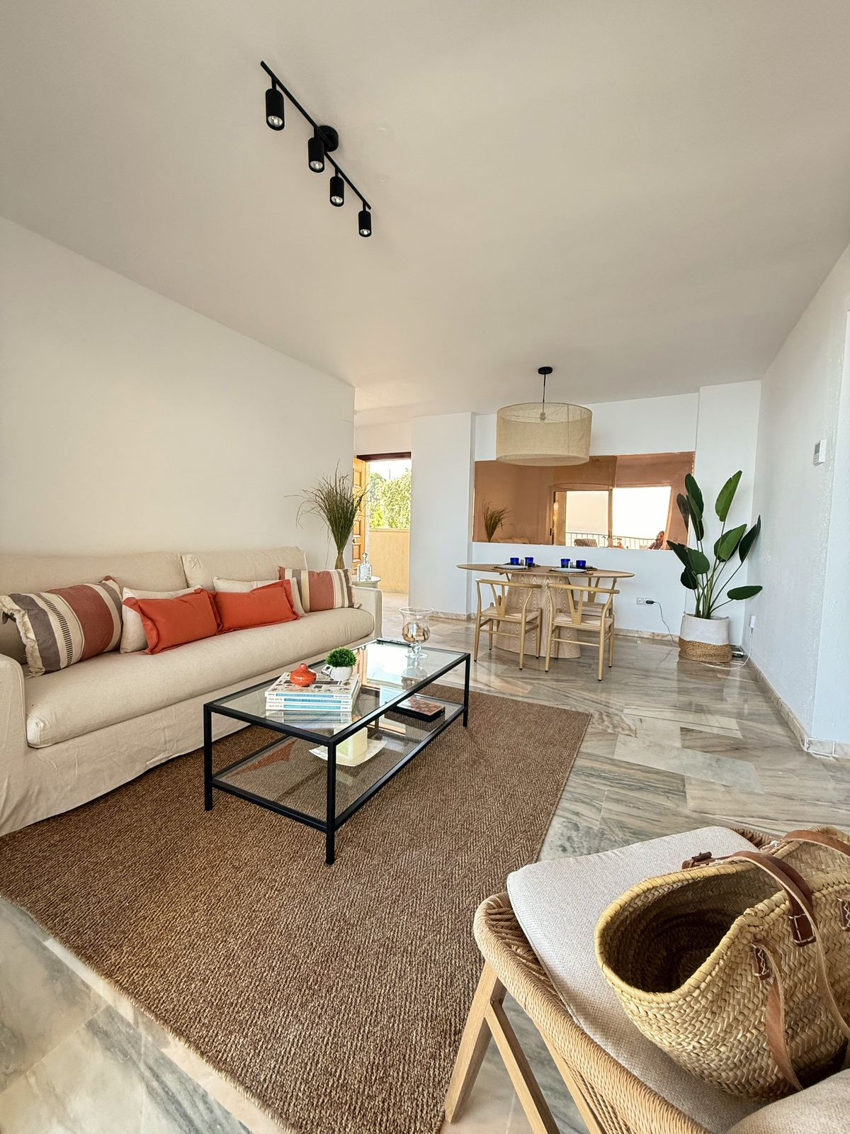 5d02502076e33dc22b94a62e058d3b5a - 21