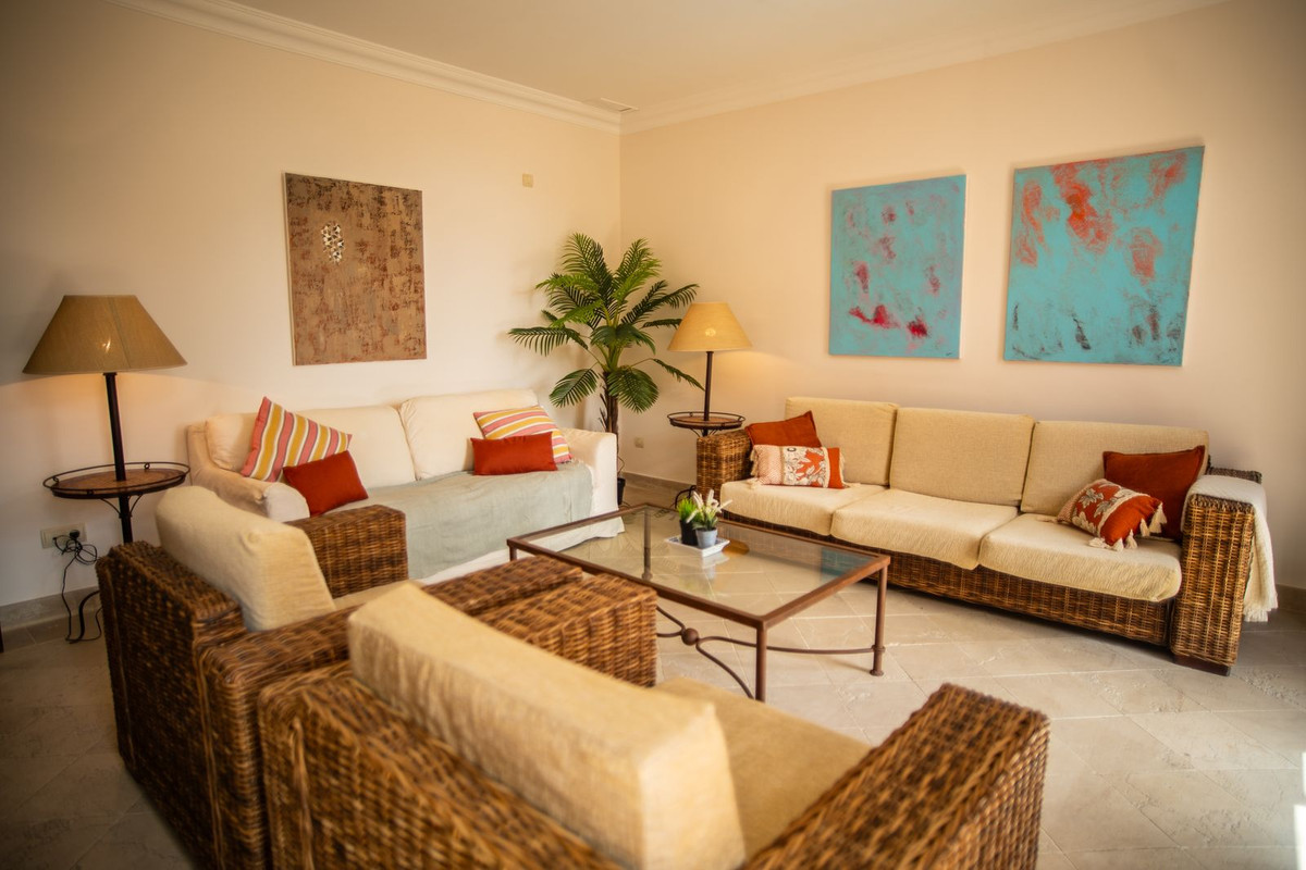 5e0935f24d6bfd2eb4b0575db7dc00b9 - 1