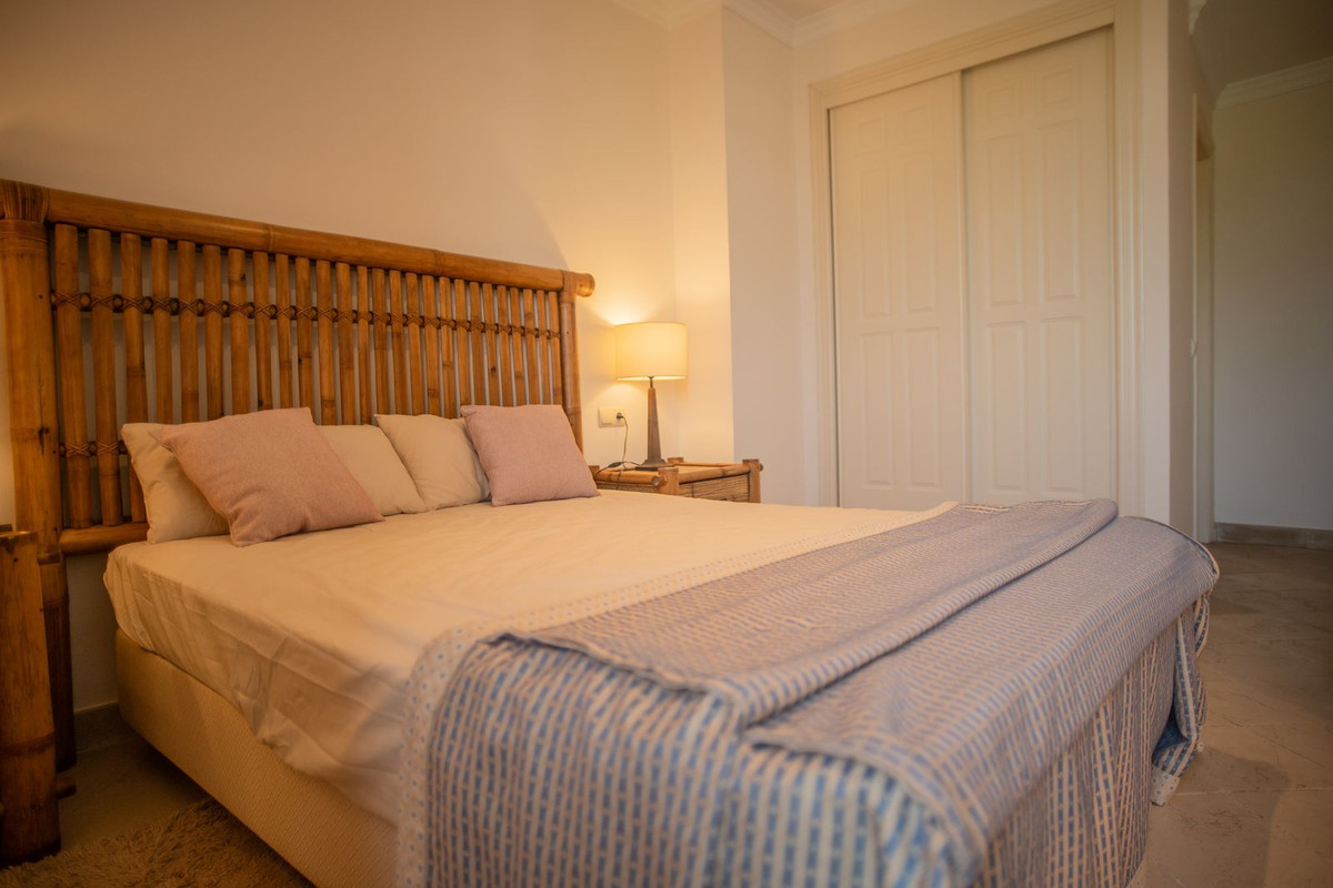 5e0935f24d6bfd2eb4b0575db7dc00b9 - 12