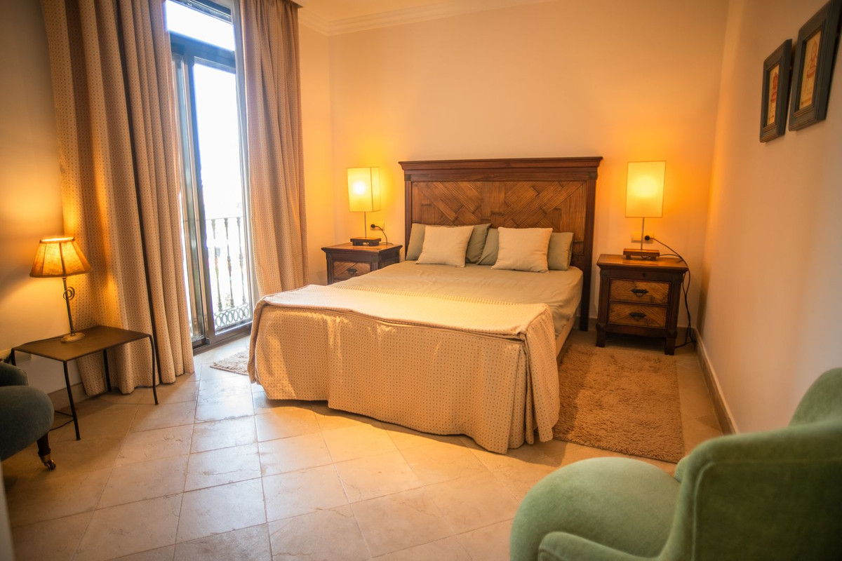 5e0935f24d6bfd2eb4b0575db7dc00b9 - 15