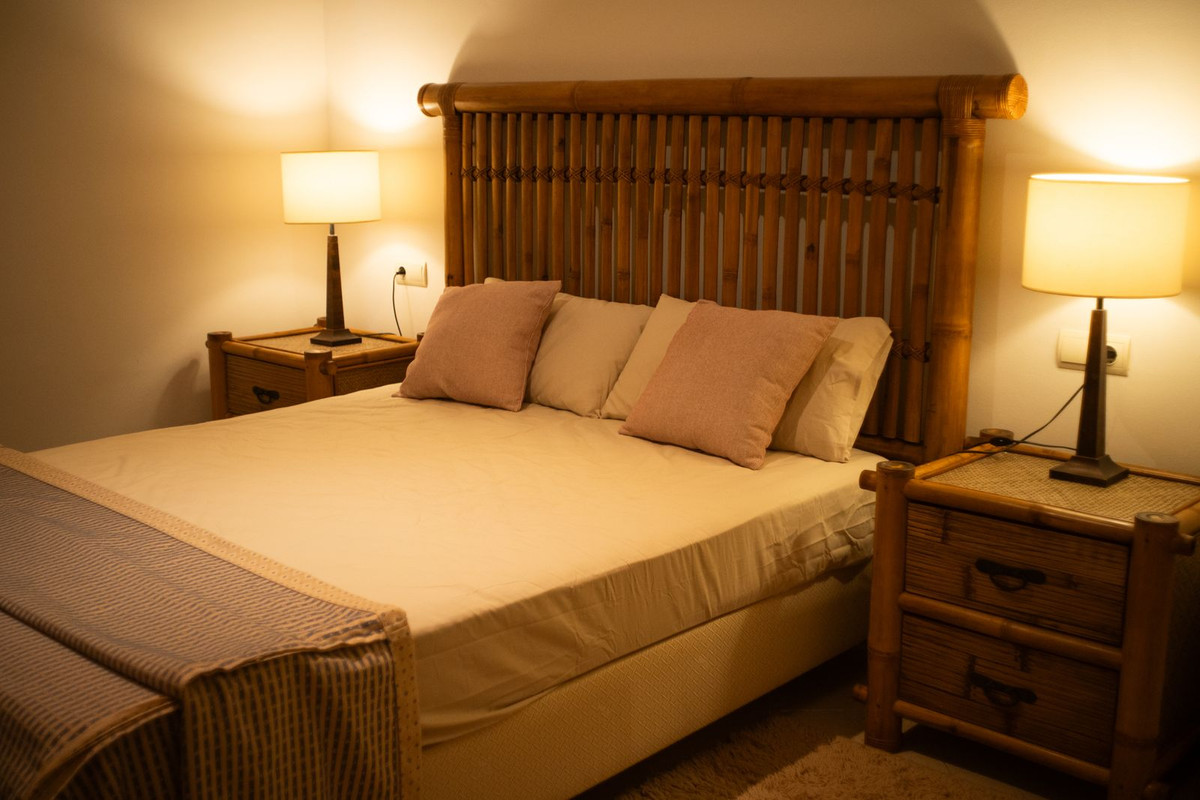 5e0935f24d6bfd2eb4b0575db7dc00b9 - 17