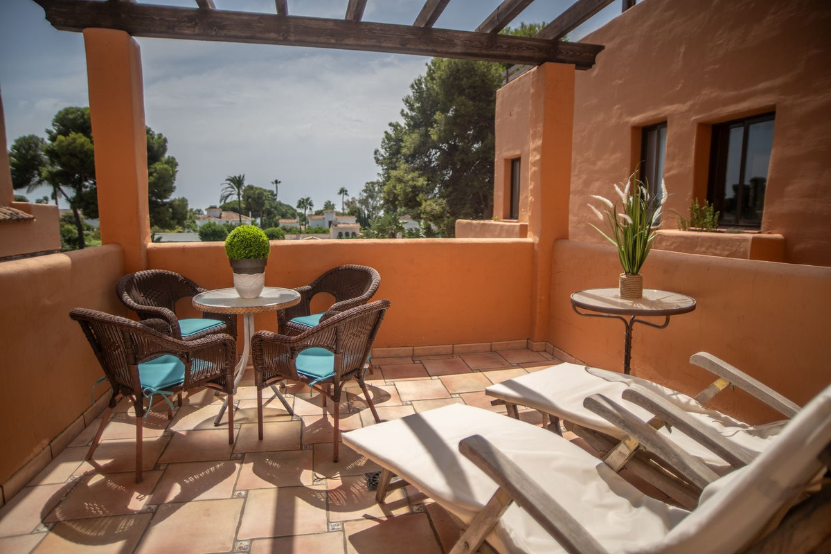 5e0935f24d6bfd2eb4b0575db7dc00b9 - 21