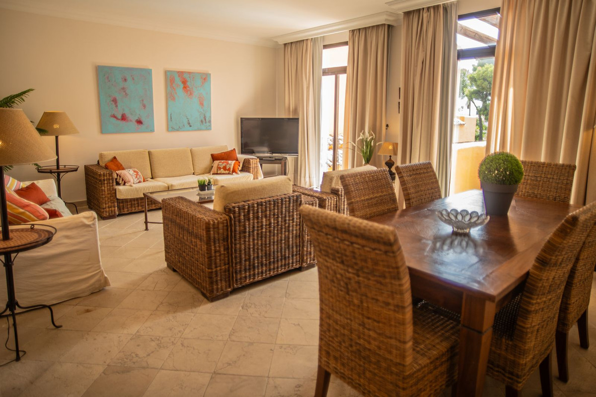 5e0935f24d6bfd2eb4b0575db7dc00b9 - 3