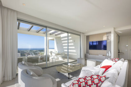 5e85f27a8033bcd4306599480986c589 - 5