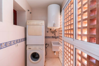 5e8b0a75d296ad86bc160465ca32e16d - 15