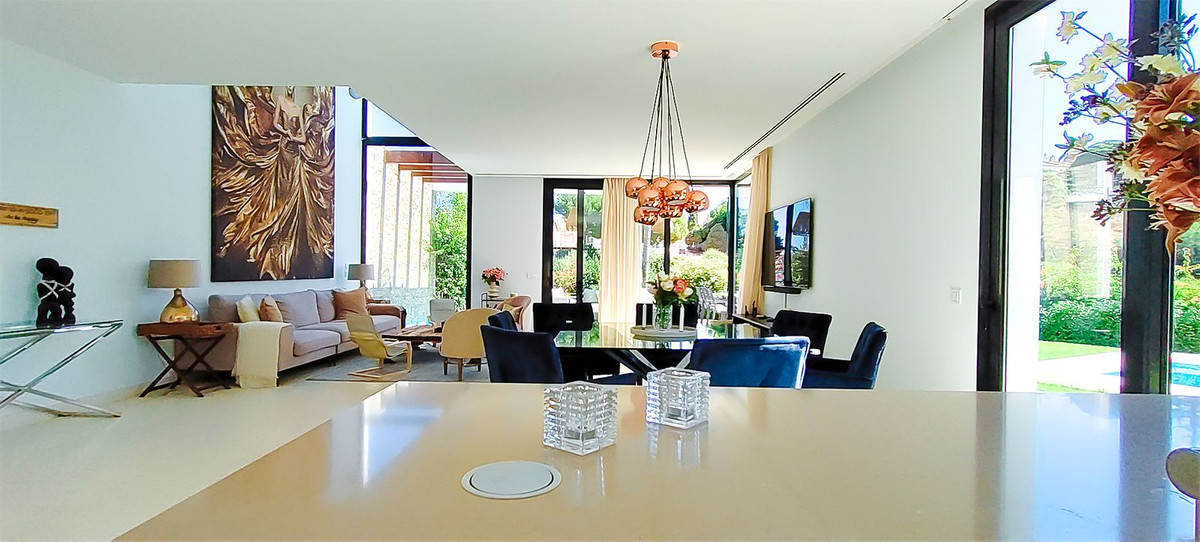 5eb1e08f26fcd71815f8f37c9c1b7249 - 10