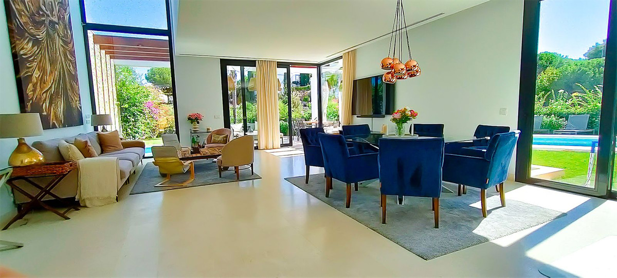 5eb1e08f26fcd71815f8f37c9c1b7249 - 14