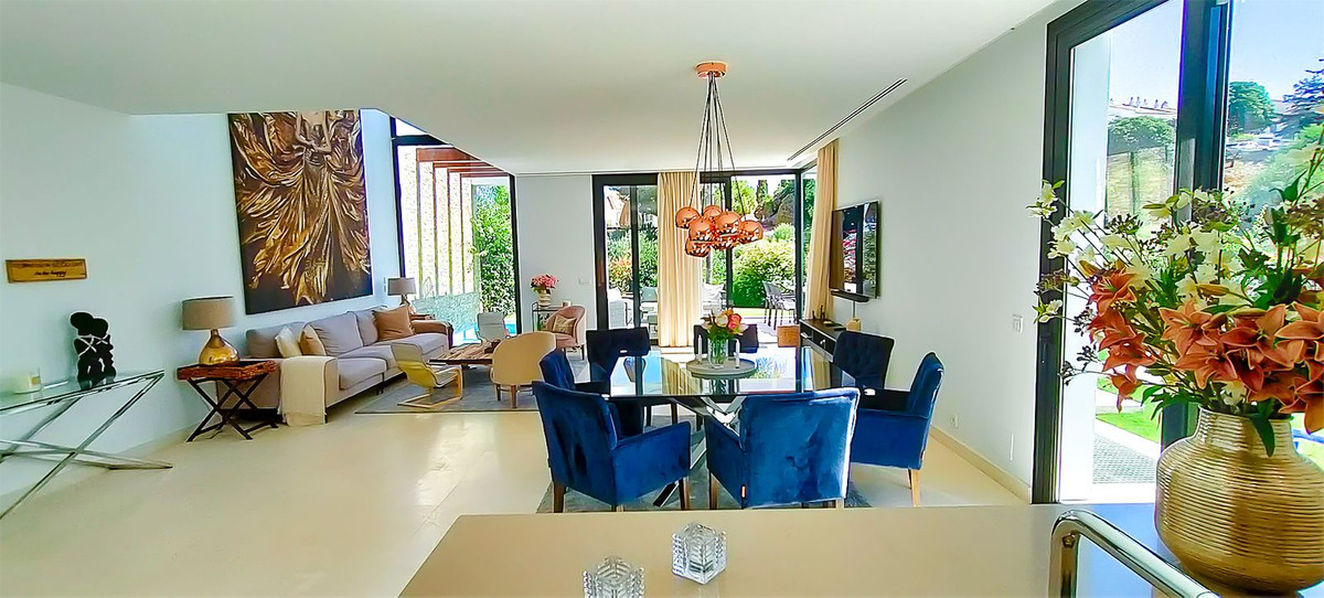 5eb1e08f26fcd71815f8f37c9c1b7249 - 19