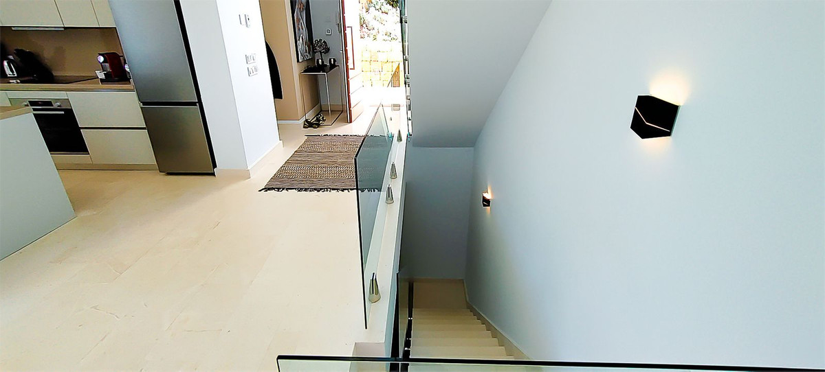 5eb1e08f26fcd71815f8f37c9c1b7249 - 25