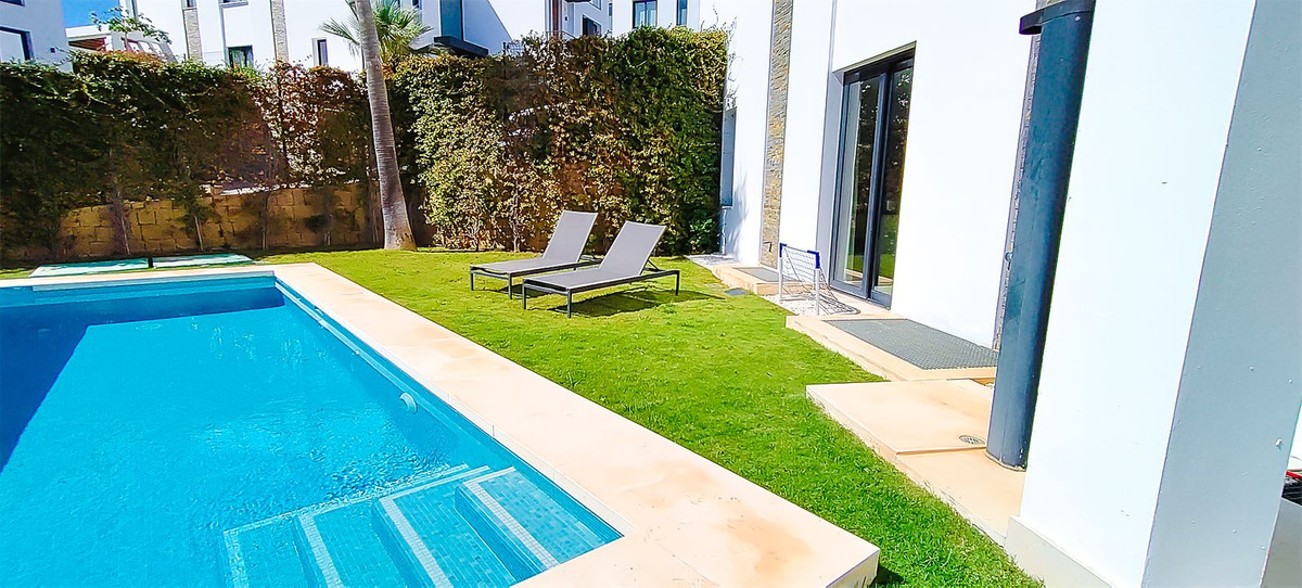 5eb1e08f26fcd71815f8f37c9c1b7249 - 29