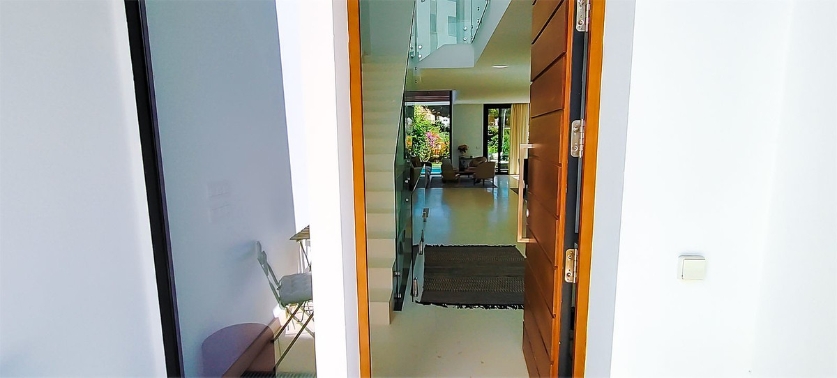 5eb1e08f26fcd71815f8f37c9c1b7249 - 7