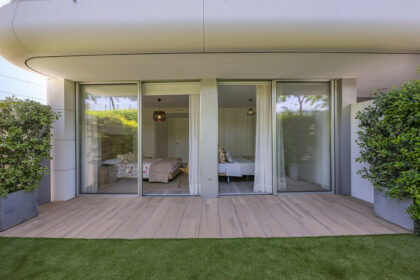 5f53e0b599a64160feb42c183cf96159 - 12