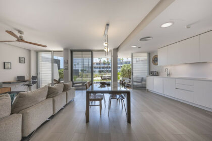 5f53e0b599a64160feb42c183cf96159 - 16