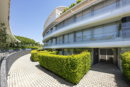 5f53e0b599a64160feb42c183cf96159 - 69