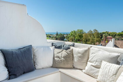 5f7eee65fa3a21d074bb459cb303301c - 10