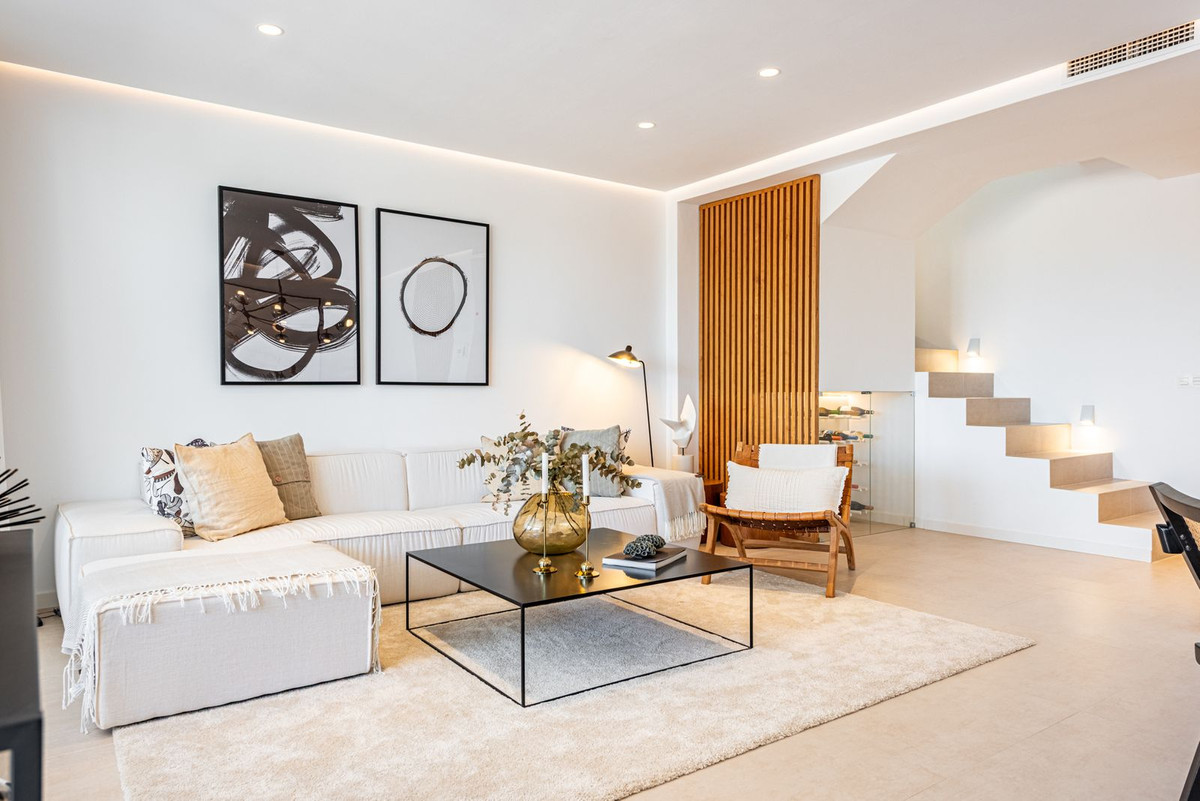 5f7eee65fa3a21d074bb459cb303301c - 14