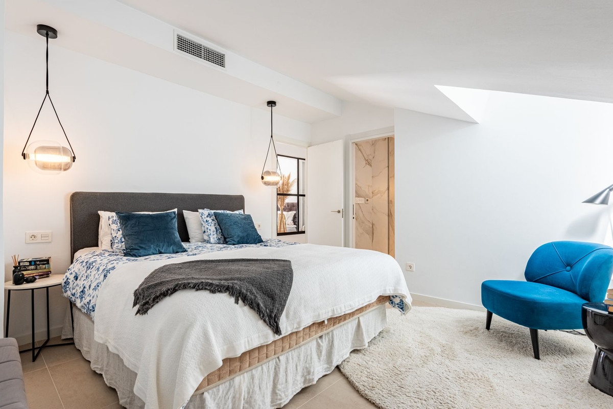 5f7eee65fa3a21d074bb459cb303301c - 22