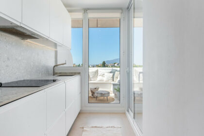 5f7eee65fa3a21d074bb459cb303301c - 9