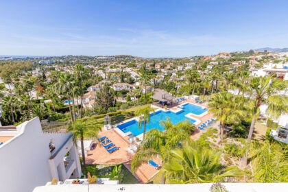 61bdb4f5e6780d71d2fbd35cbe6aac4c - 1