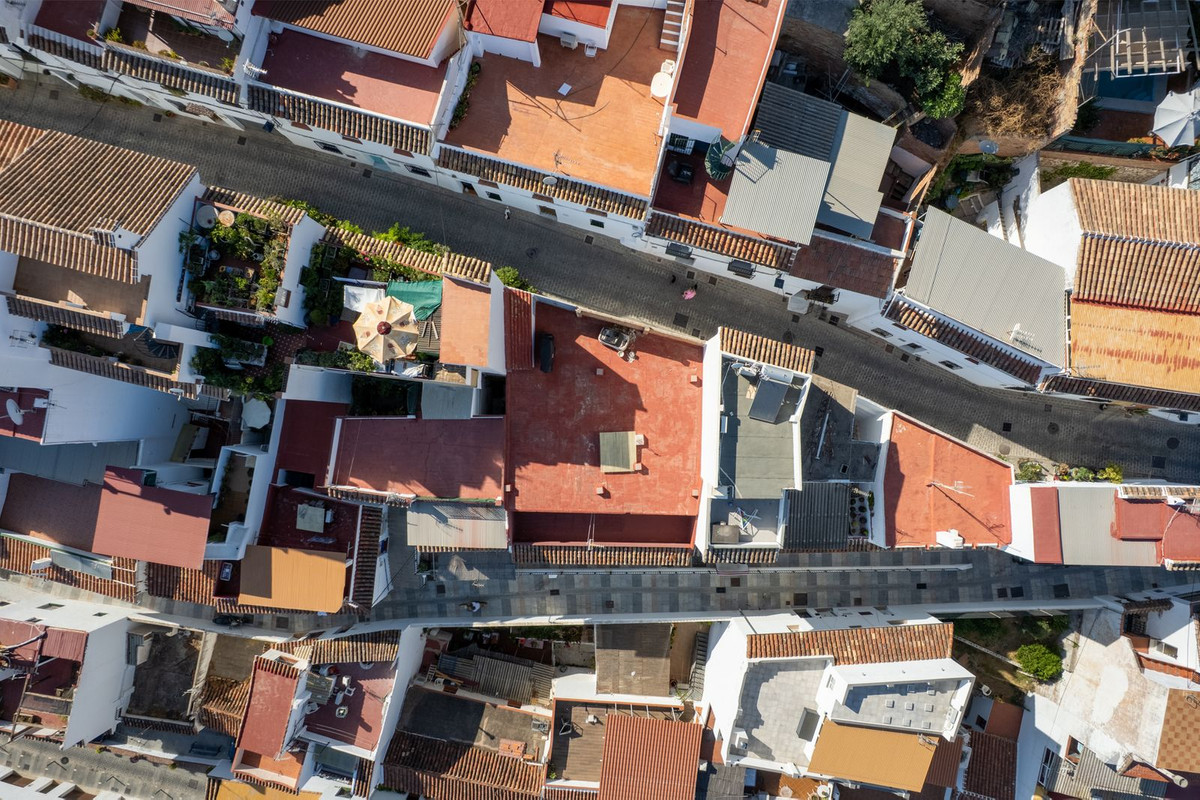 6226bd6c61274c5bfafc2fd275bd6c0a - 6