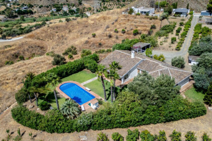 63e51f60becebf479faf4ecf0b363d0b - 1