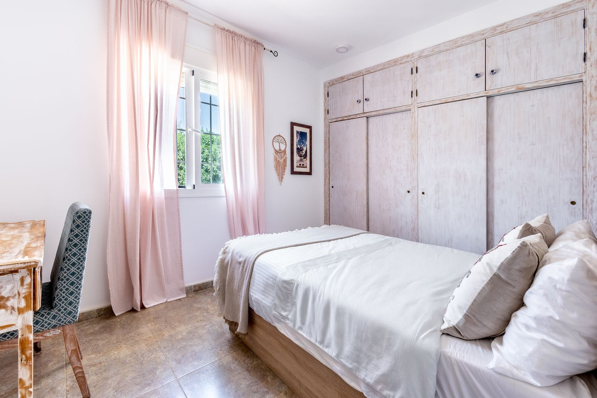 63e51f60becebf479faf4ecf0b363d0b - 13